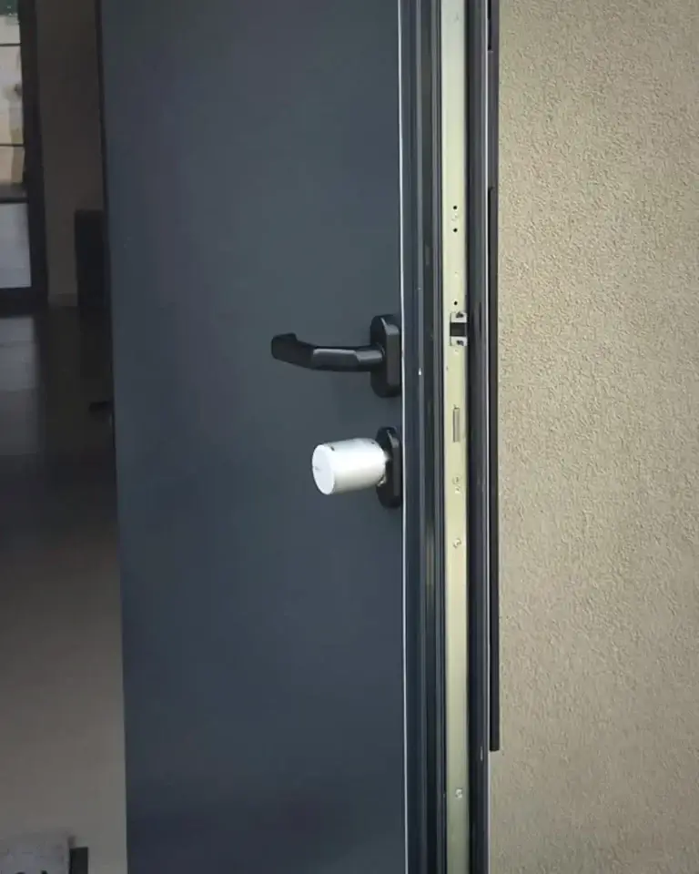 Tedee PRO pametna brava ugrađena kod kupca
